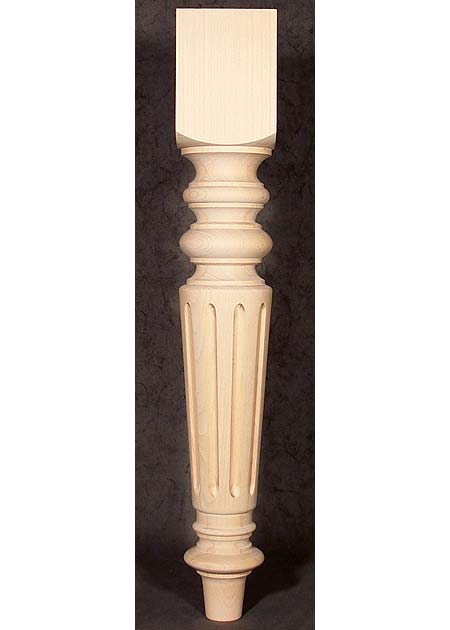 Pied de table bois Louis XVI d’une apparence robuste, TL44