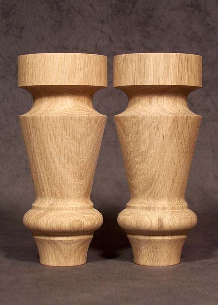 Pied de meuble en bois en forme tournée conique, chêne, GM65